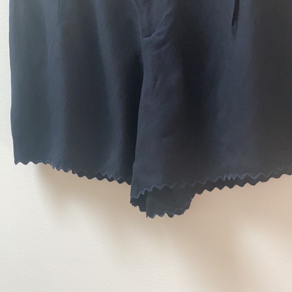 NWT Club Monaco Navy April Soft Scallop Short - Picture 3 of 6